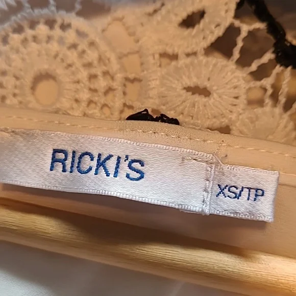 Ricki's Crochet Tunic Top - Picture 7 of 9